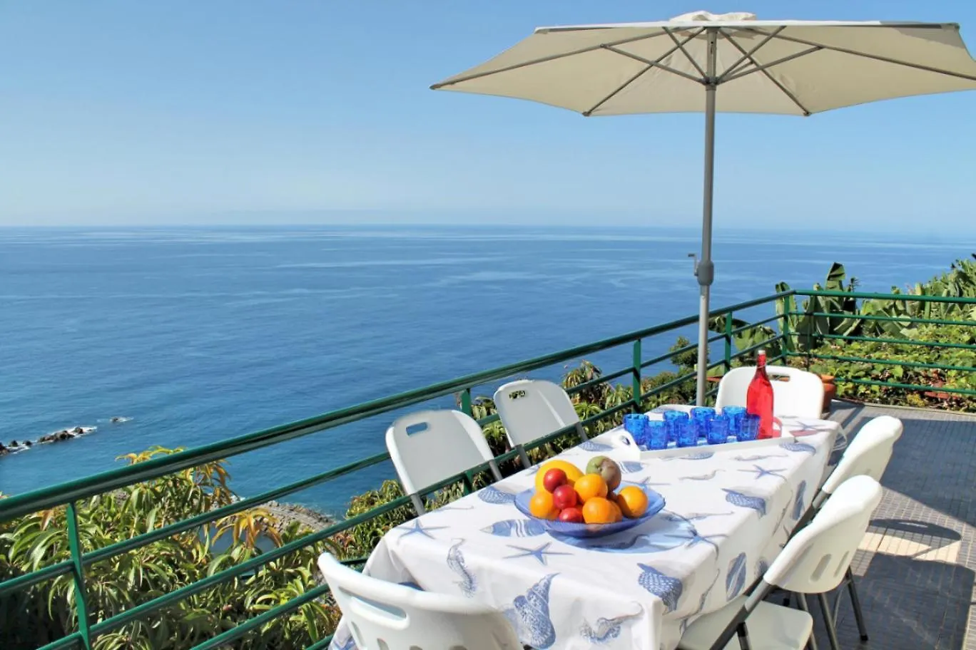 Вилла Ourmadeira - Casa Jardim Mar, Seaviews Понта-ду-Сол